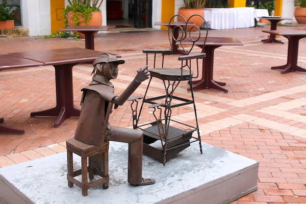 cartagena-old-city-historical-square-6