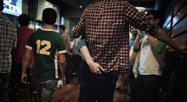 hi-tops-gay-sports-bar