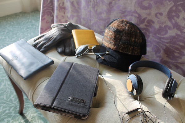 london-travel-winter-accessories
