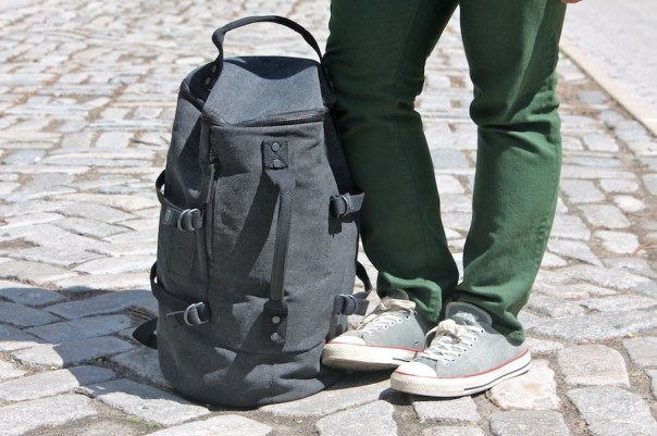 street-city-traveler-3