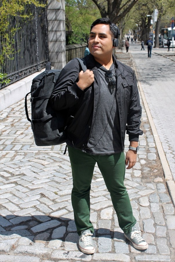 street-city-traveler-4