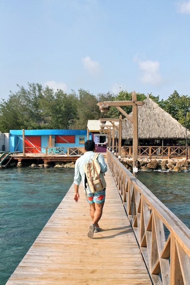 beach-explore-outfit-curacao-5