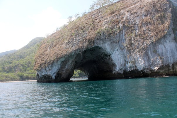 puerto-vallarta-los-arcos-rocks