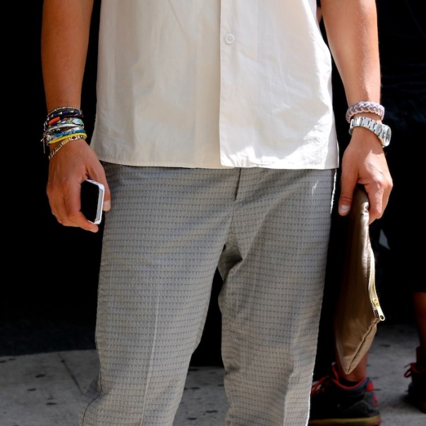 alex-badia-wwd-fall-trends-nyfw-street-style-accessories