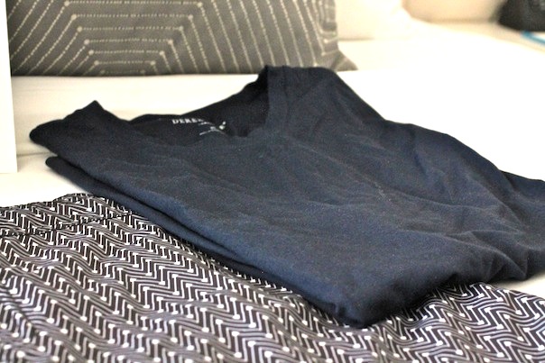 las-vegas-accesories-5-derek-rose-tee