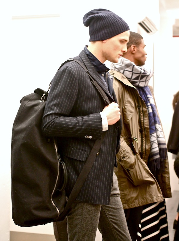 banana-republic-fall-2015-26-mens-bag-suit