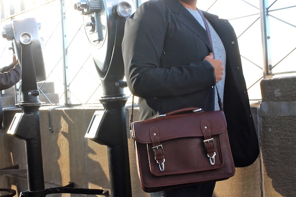 city-photographer-winter-outfit-empire-state-building