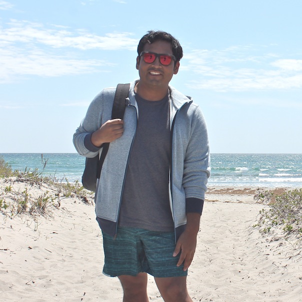 newport-biking-outfit-toms-sunglasses