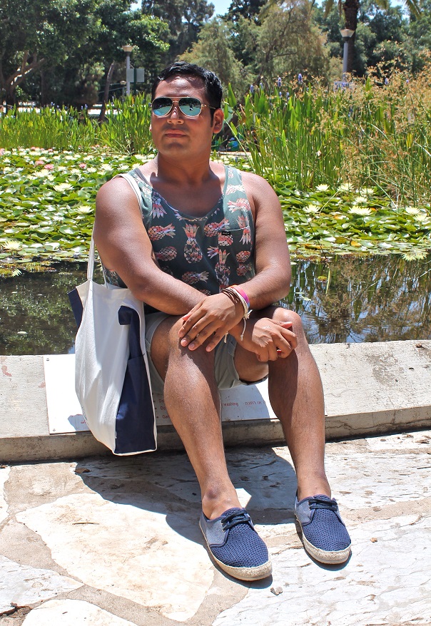 printed-tank-pineapple-rvca