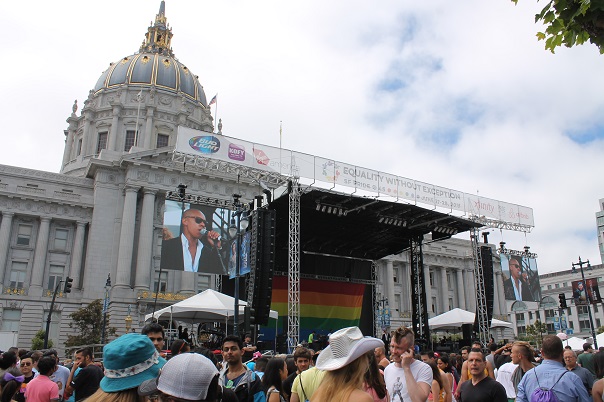 san-francisco-lgbt-pride-2015-25-civic-center-court-festival