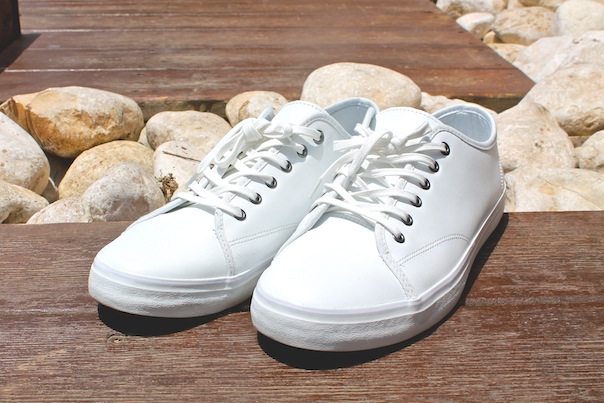 summer-travel-style-tel-aviv-8-banana-republic-white-sneakers