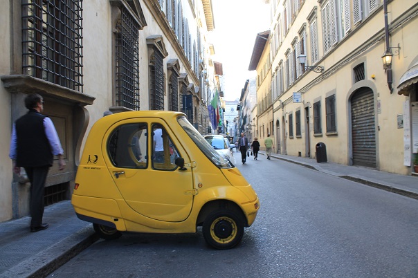florence-street-car-italy