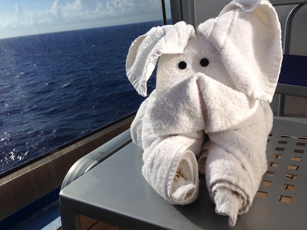 balcony-room-cruise-towel-animal